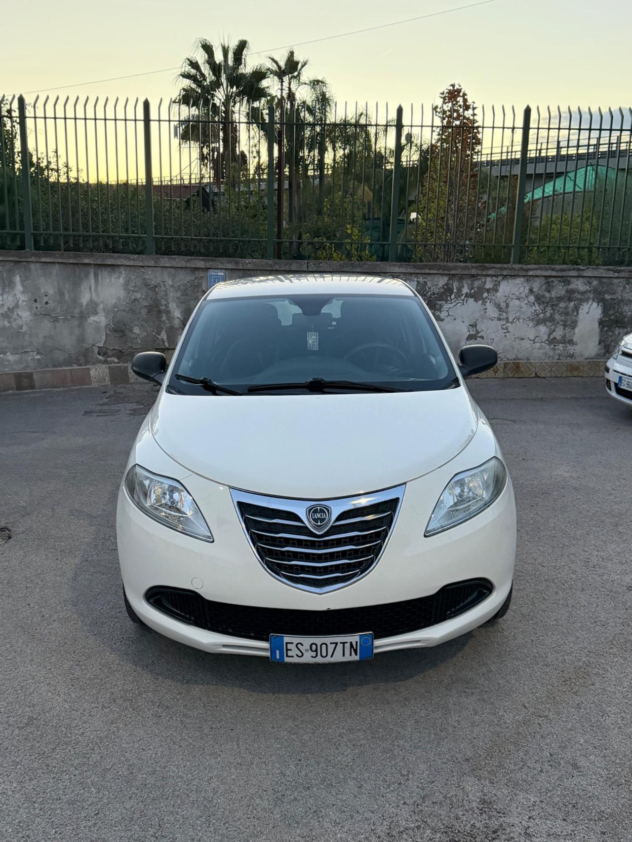 Lancia Ypsilon ECOCHIC