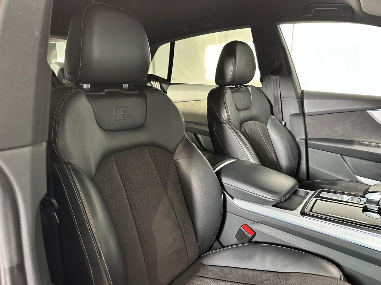 Audi Q8 45TDI 3.0 231 CV Quattro S Line 2020