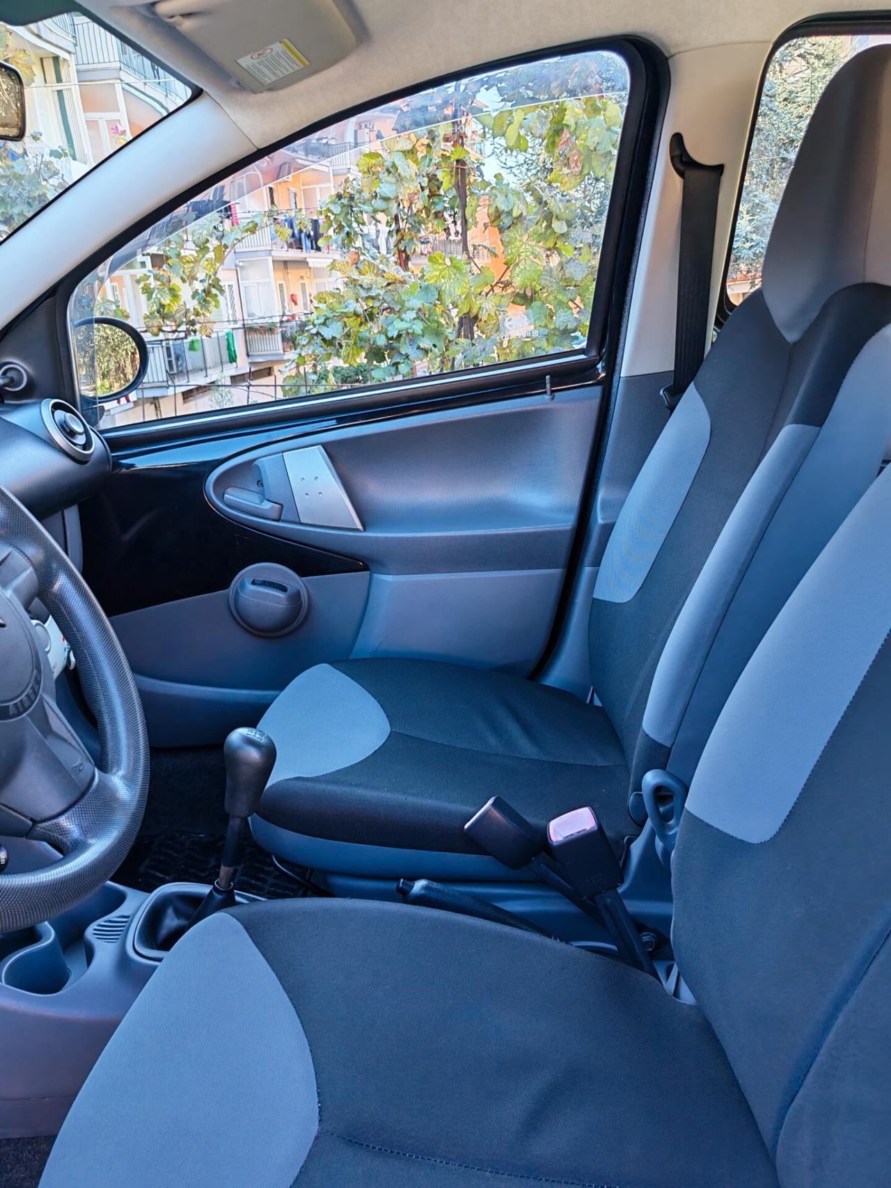 POCHI KM !! CITROEN C1 RESTYLING CON CARPLAY