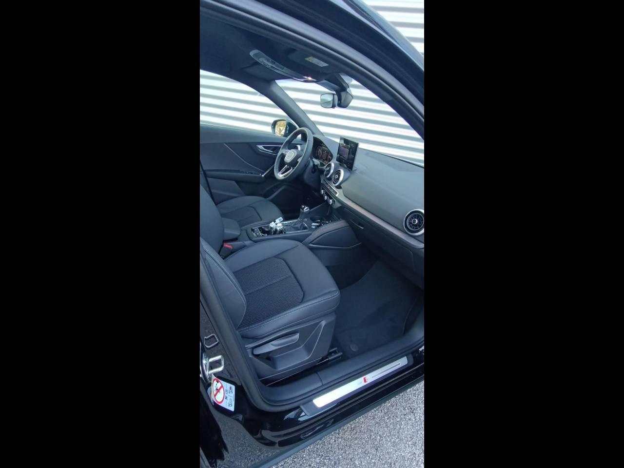 AUDI Q2 35 TDI S-TRONIC S-LINE