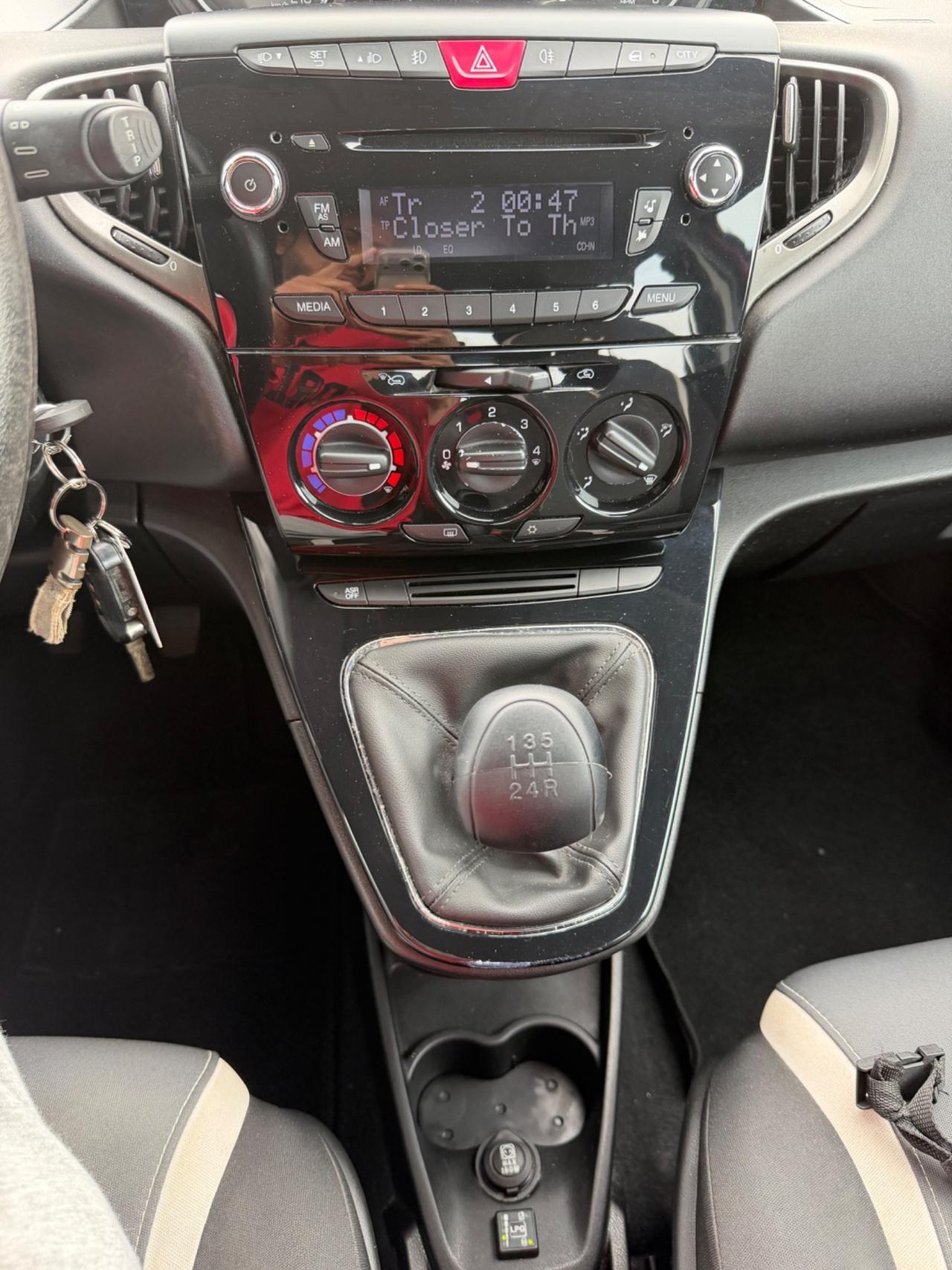 Lancia Ypsilon 1.2 69 CV 5 porte GPL Ecochic Elle