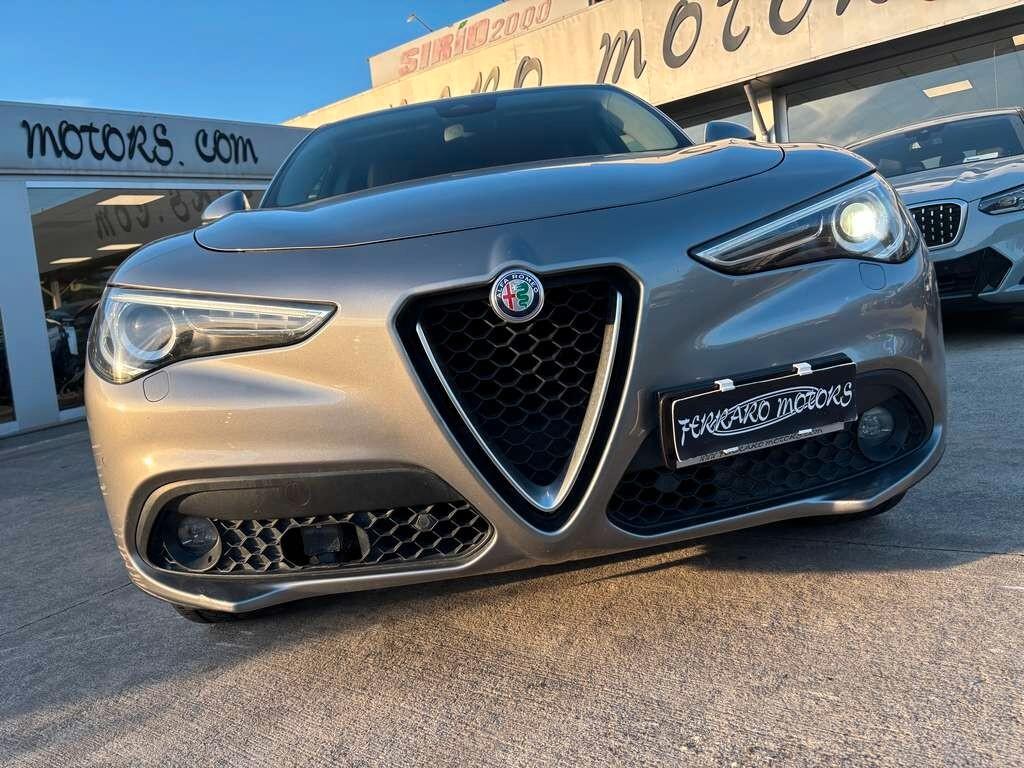 Alfa Romeo Stelvio 2.2 Turbodiesel 210 CV AT8 Q4 Executive 2018 / KM 235.000 Tua a solo 149 Euro al mese