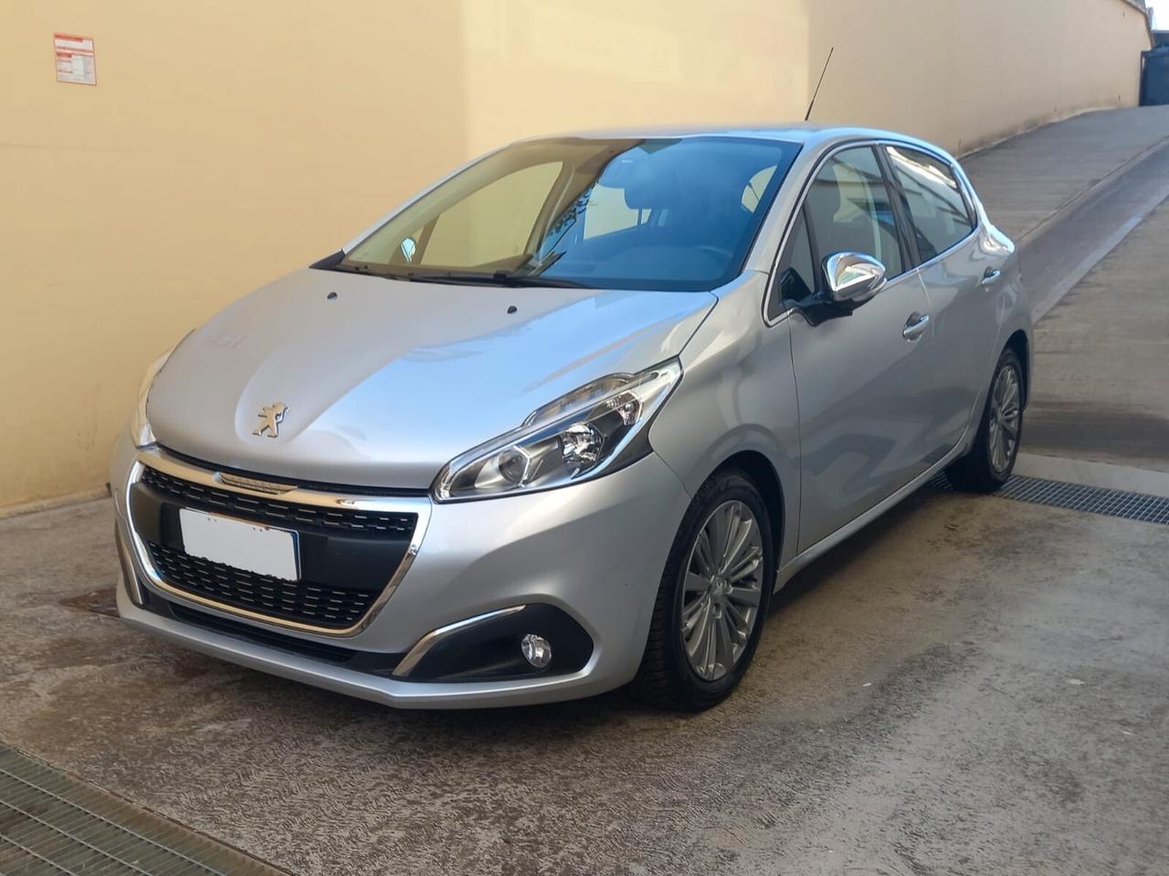 Peugeot 208 BlueHDi 100 5 porte Allure