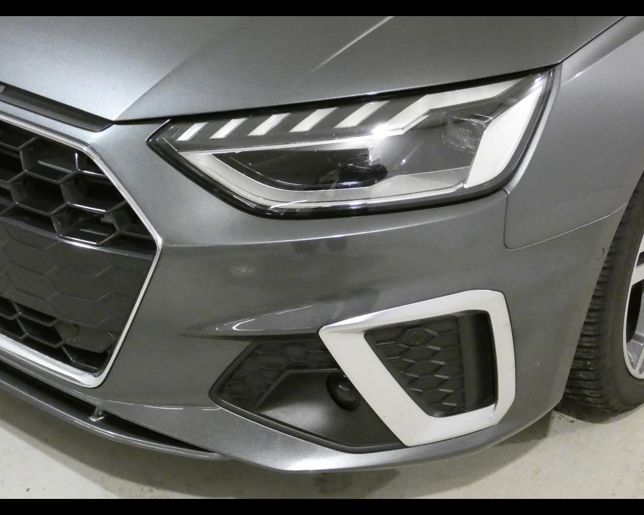 AUDI A4 5ª serie - A4 35 TDI/163 CV S tronic S line edition