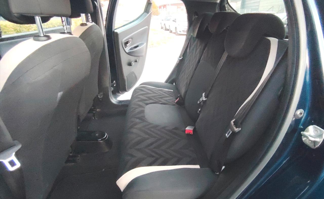 Lancia Ypsilon 1.2 69 CV 5 porte Platinum
