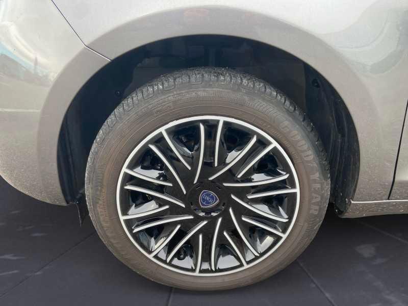 LANCIA Ypsilon 1.0 firefly hybrid Silver s&s 70cv