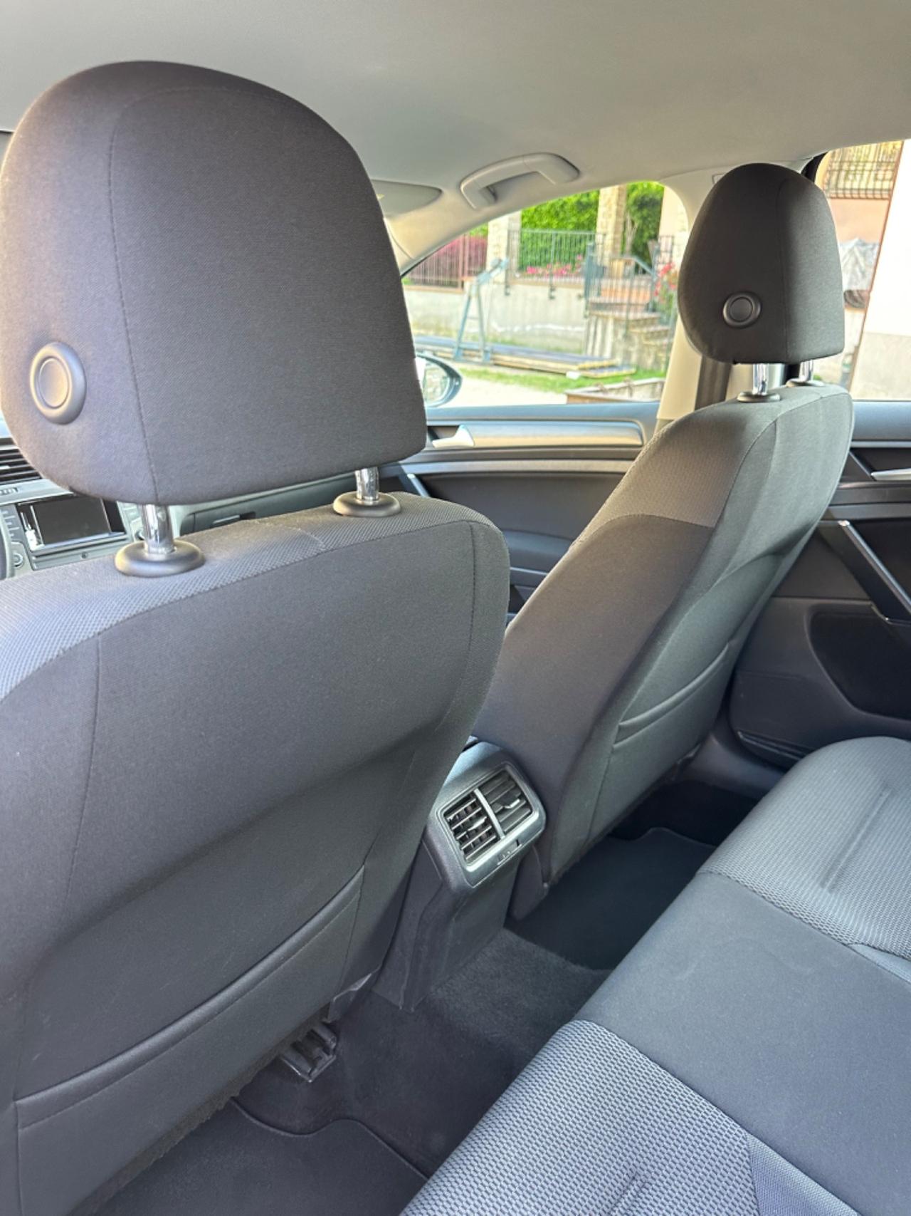 Volkswagen GOLF 1.2 TSI 105 CV CMBT KMCERT UNICOPR