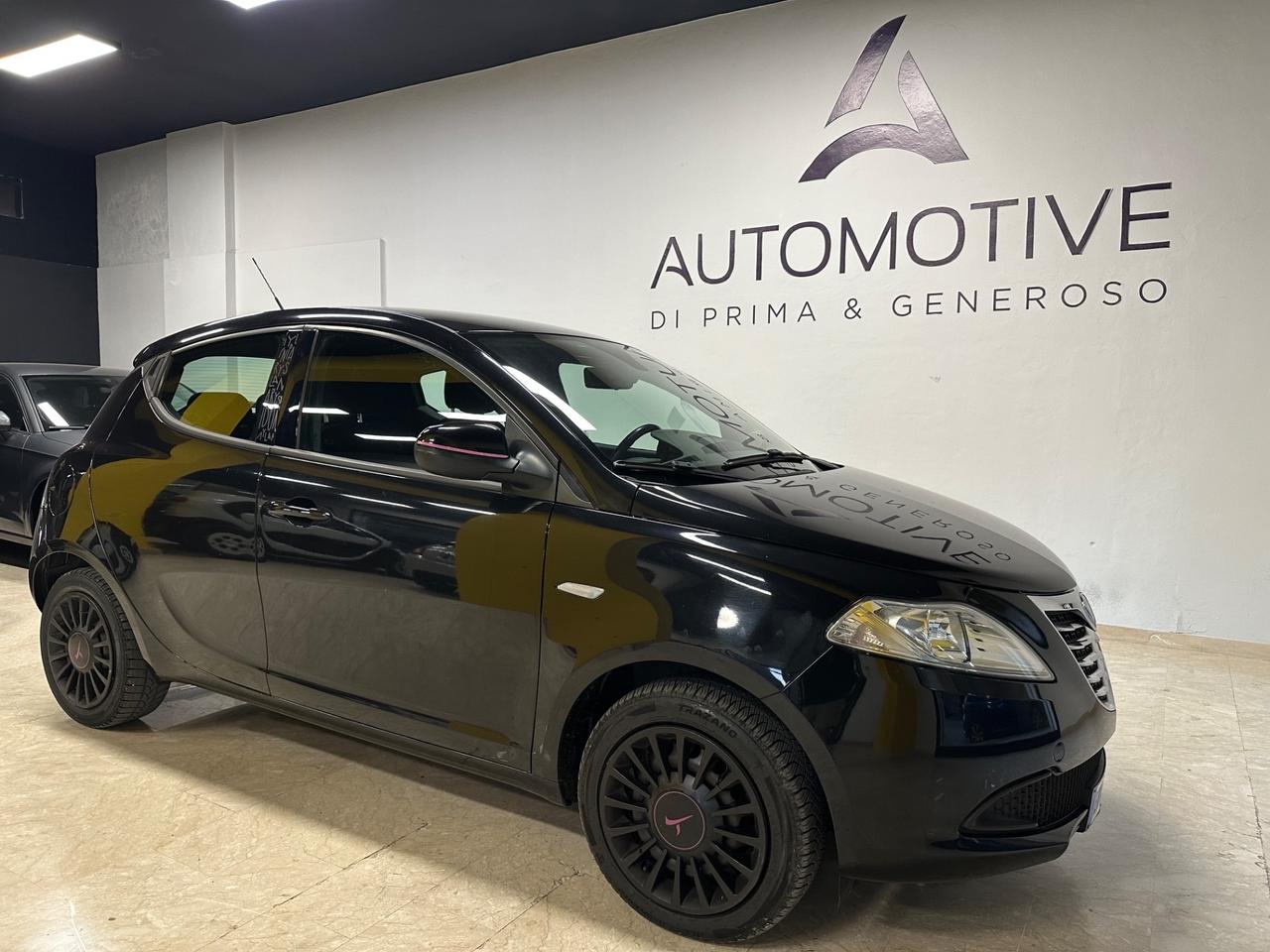 Lancia Ypsilon 1.2 69 CV 5 porte Gold