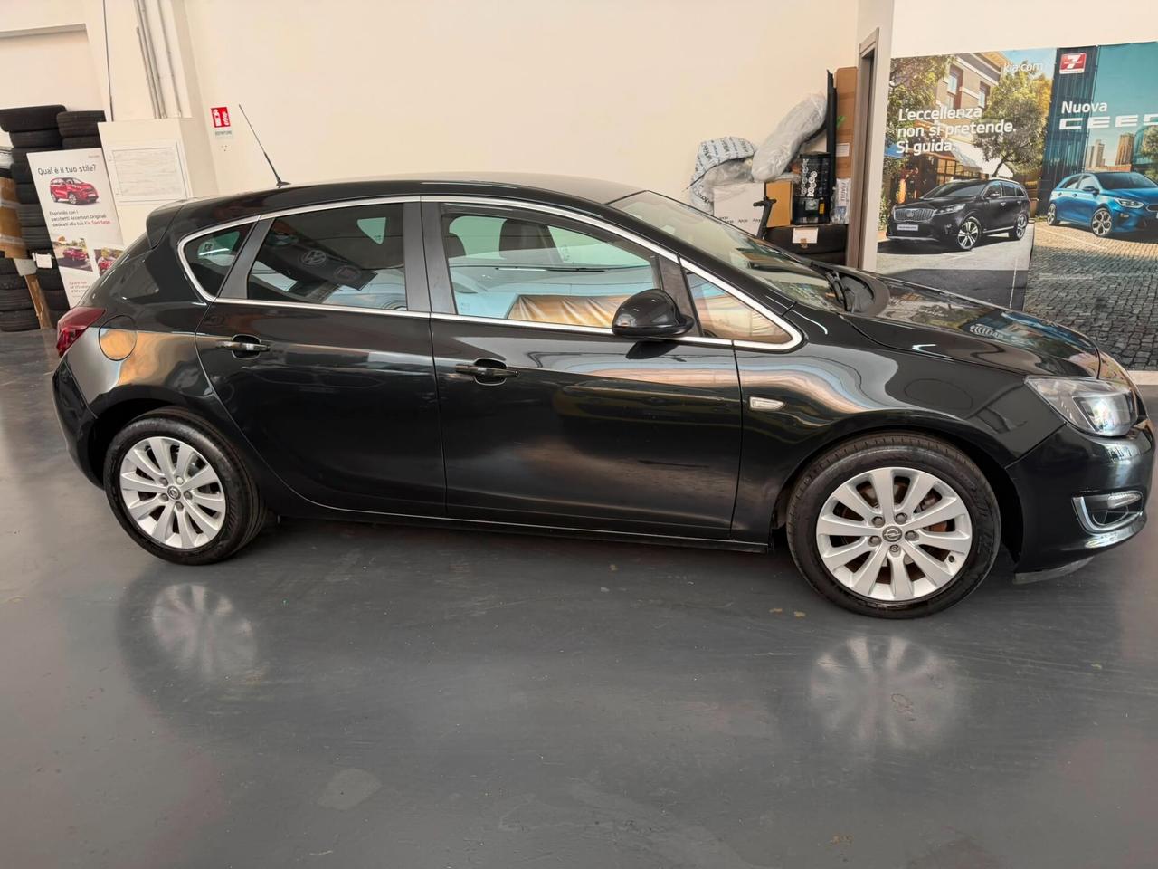 Opel Astra 1.7 CDTI 110CV 5 porte Cosmo