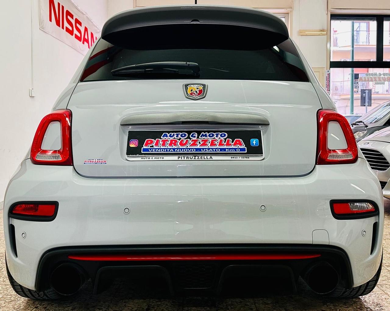 Abarth 500 1.4 Turbo T-Jet 135CV**