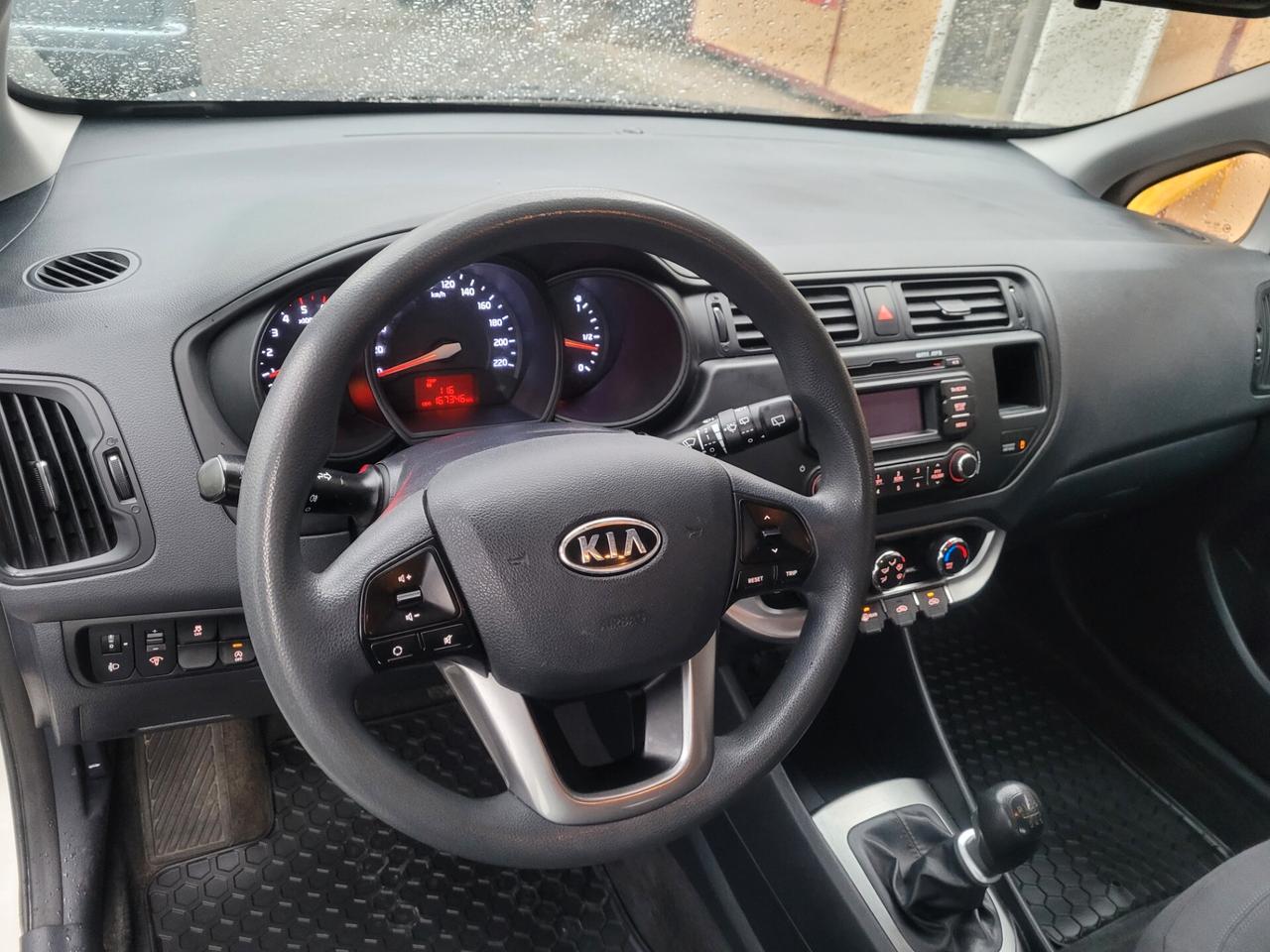 Kia Rio 1.1 CRDi X NEOPATENTATI