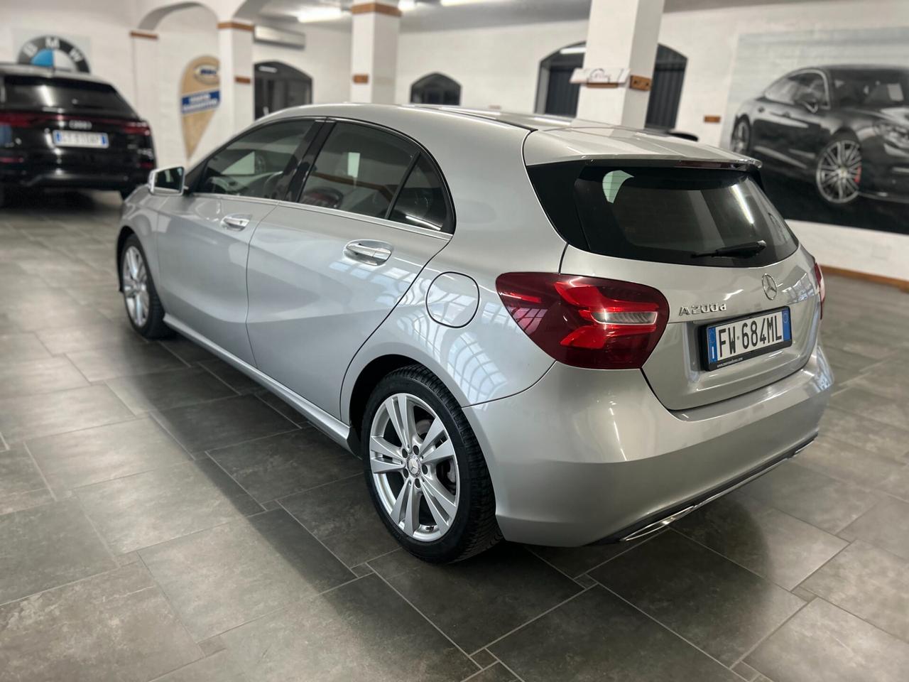Mercedes-benz A 200 d Automatic Sport - 2017