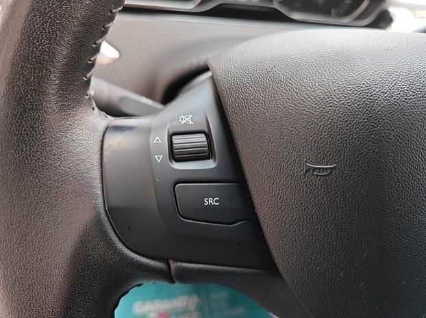 PEUGEOT 2008 1.6 HDi 100 cv - 2016