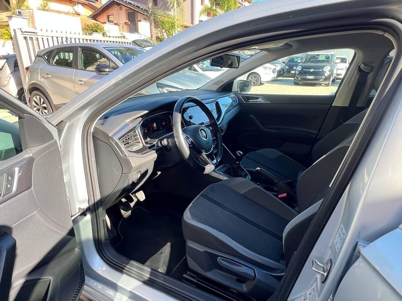 Polo VI 2017 5p 1.0 tsi Comfortline 95cv