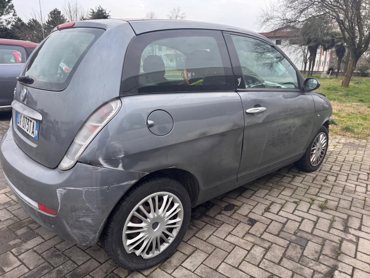 Lancia Ypsilon 1.2 Argento