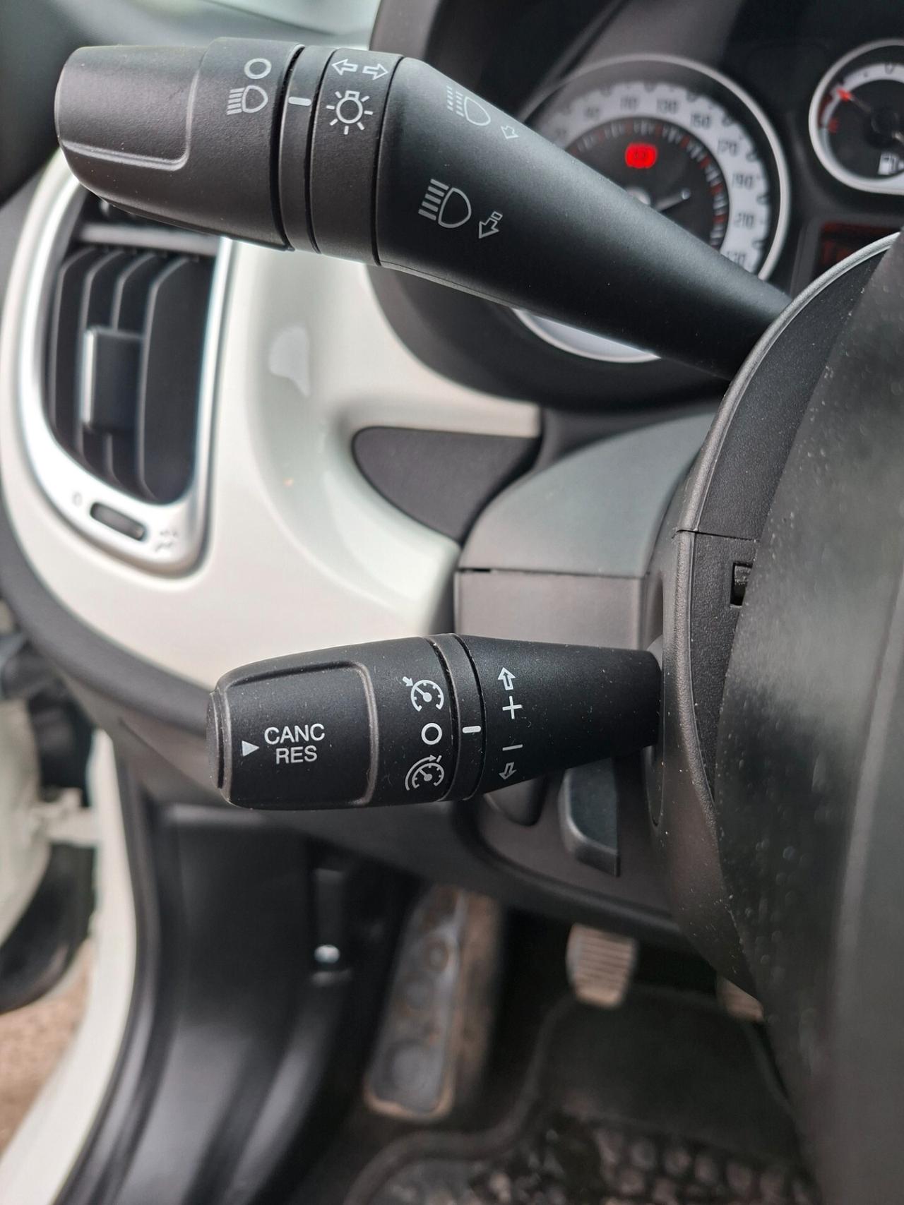 Fiat 500L 0.9 TwinAir Turbo Natural Power Pop Star