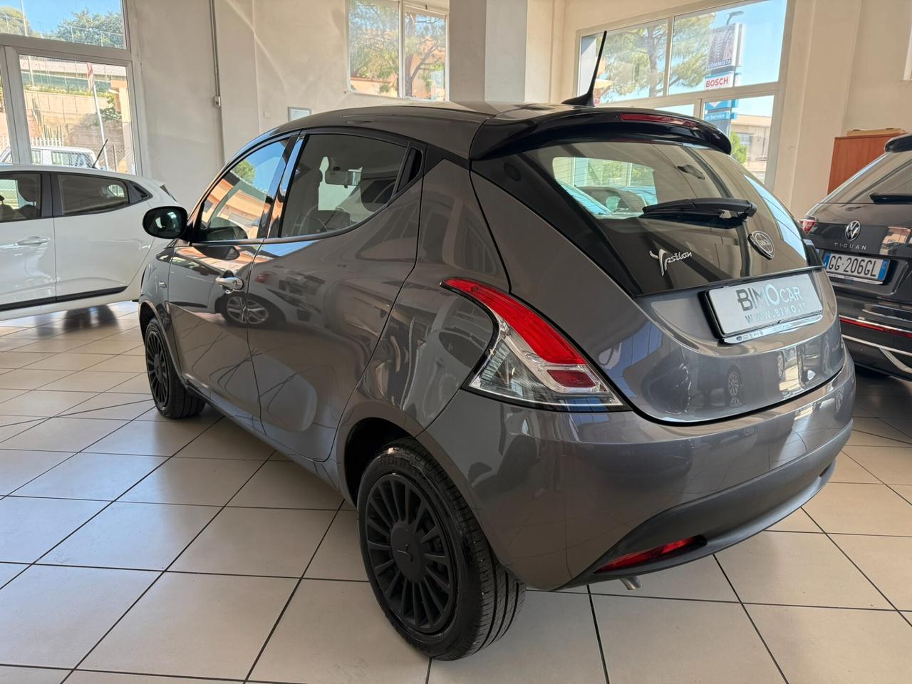 Lancia Ypsilon 1.0 FireFly 5 porte S&S Hybrid Gold