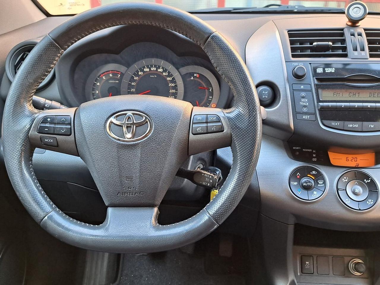 Toyota RAV 4 RAV4 2.2 D-4D 150 CV DPF Exclusive