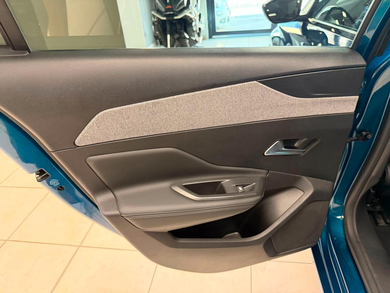 Peugeot 308 PureTech Turbo 130 S&S Allure rate da 170 € al mese