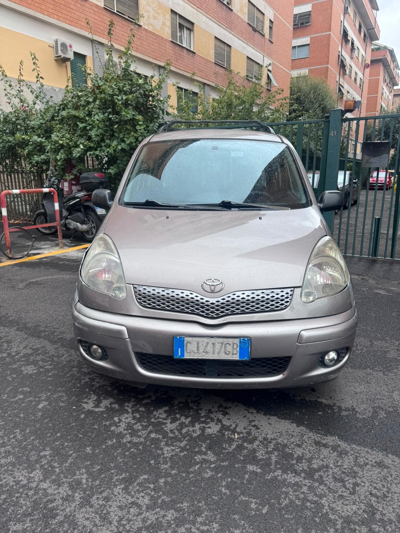 Toyota Yaris Verso 1.3 84cv UNIPRO