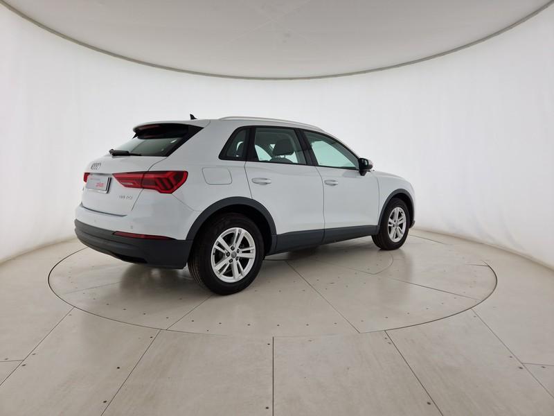 Audi Q3 35 2.0 tdi business s-tronic