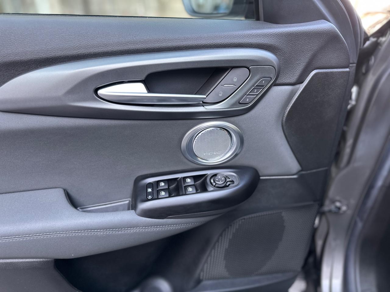 Alfa Romeo Tonale 1.5 160 CV MHEV TCT7 Veloce