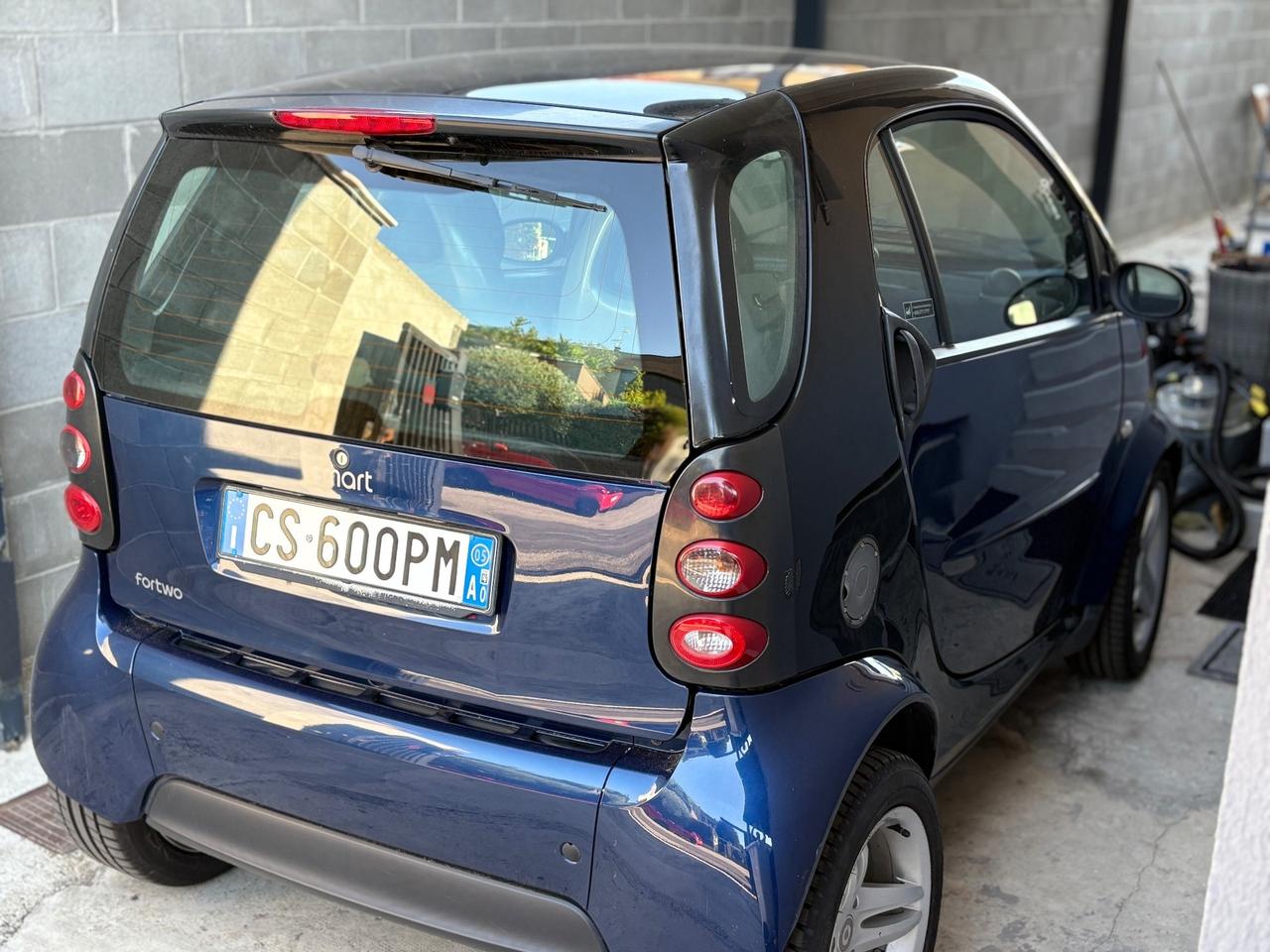 Smart ForTwo 700 coupé pure (37 kW)