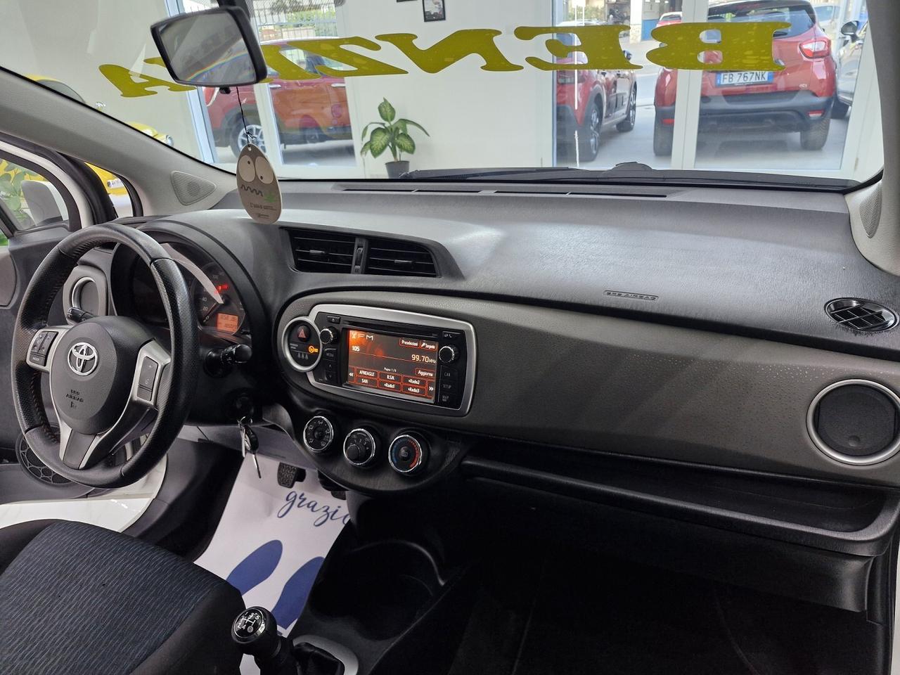 TOYOTA YARIS 1.0 BENZINA 69CV X NEOPATENTATI