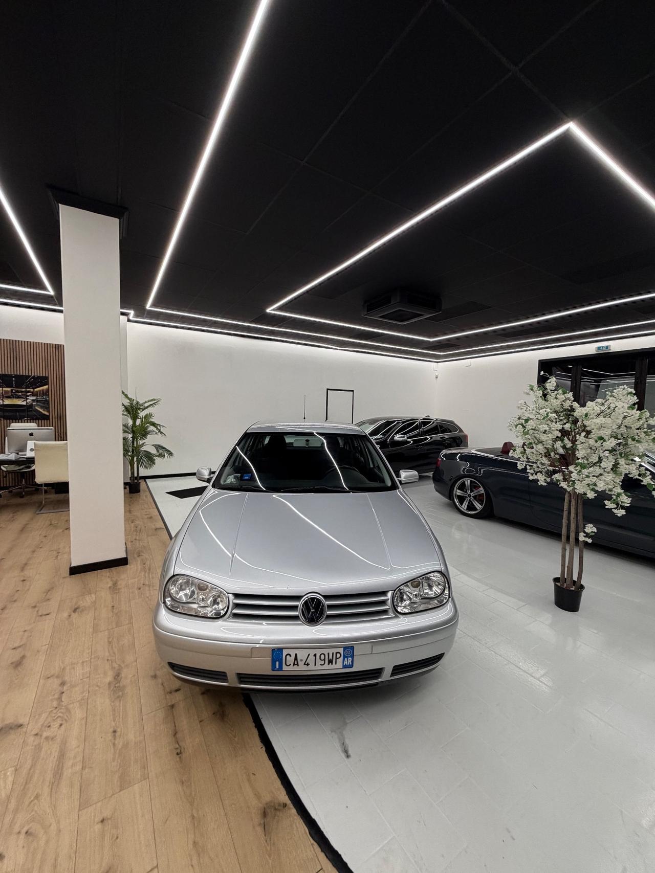 Volkswagen Golf 1.6 16V cat 5 porte Comfortline