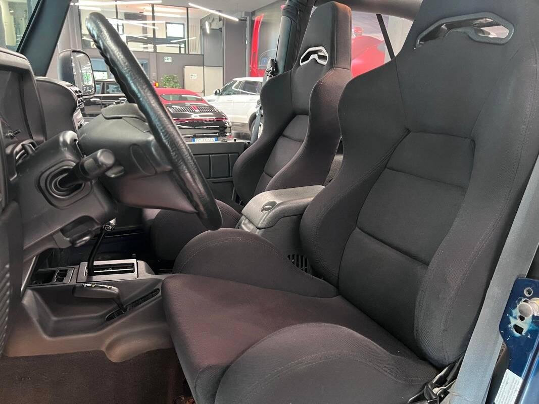 Jeep Wrangler 4.0 Sport c CL hard top
