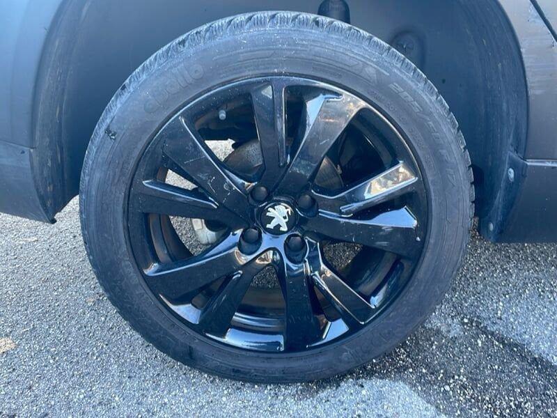 Peugeot 2008 BlueHDi 100 S&S Black Matt