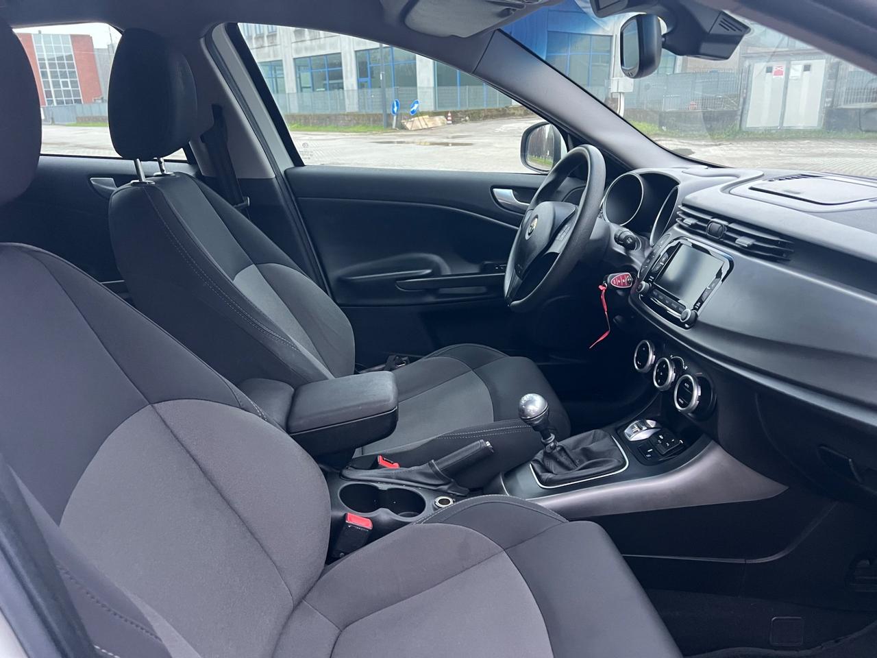 Alfa Romeo Giulietta 1.6 JTDm-2 105 CV Distinctive