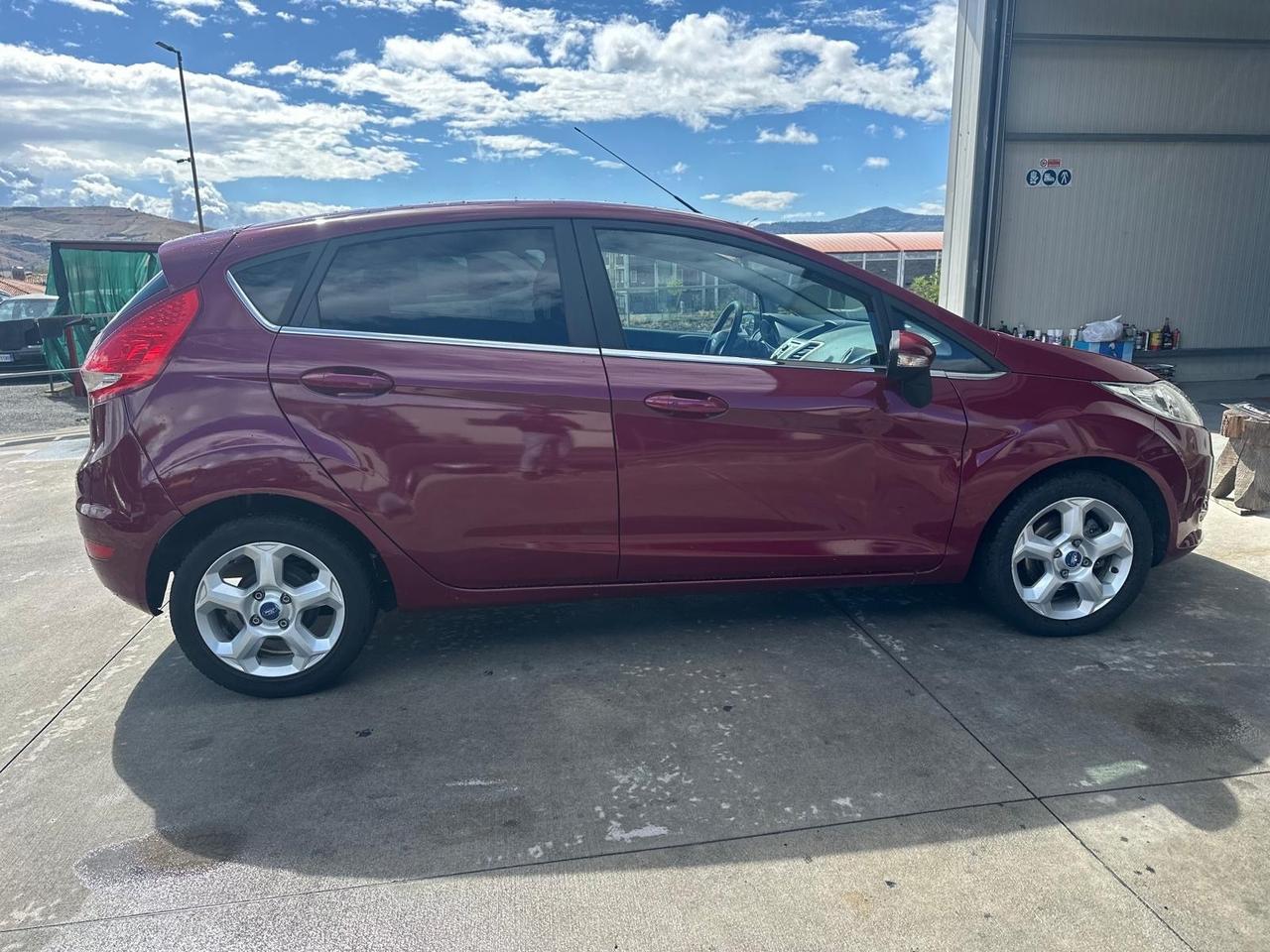 Ford Fiesta 1.4 TDCi 5p. Titanium
