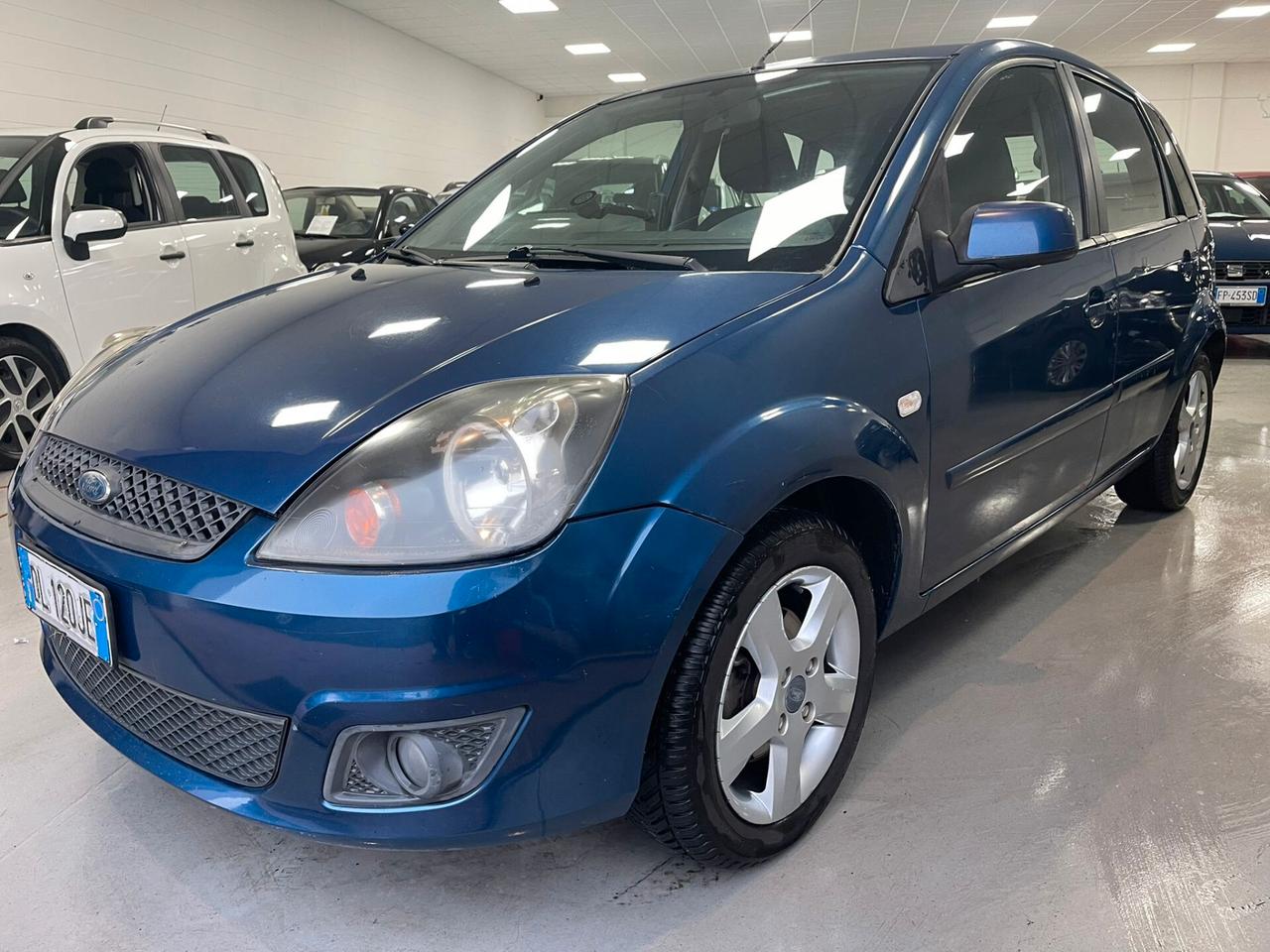 Ford Fiesta 1.4 16V 5p. Ghia