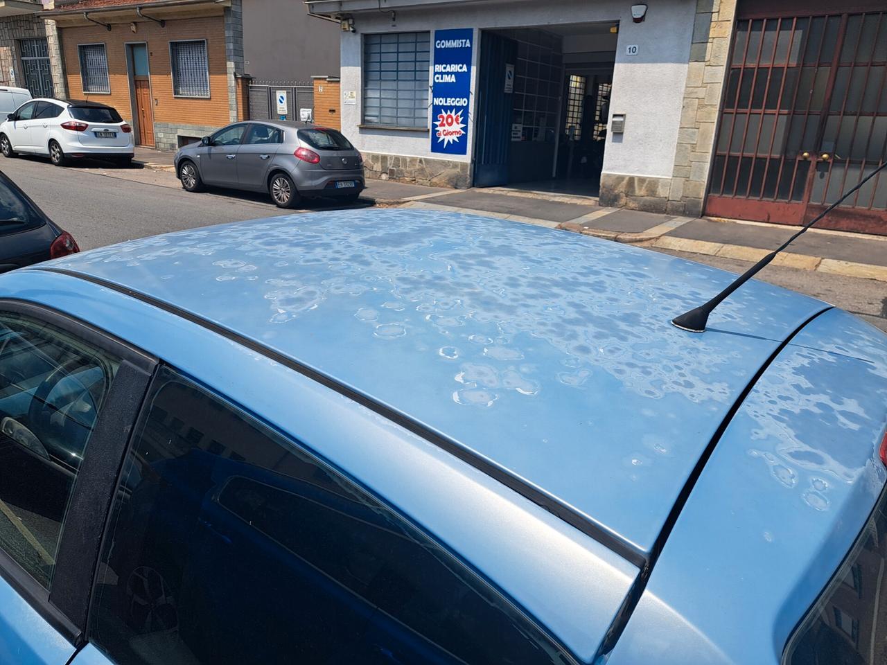 Lancia Ypsilon 1.4 16V Argento