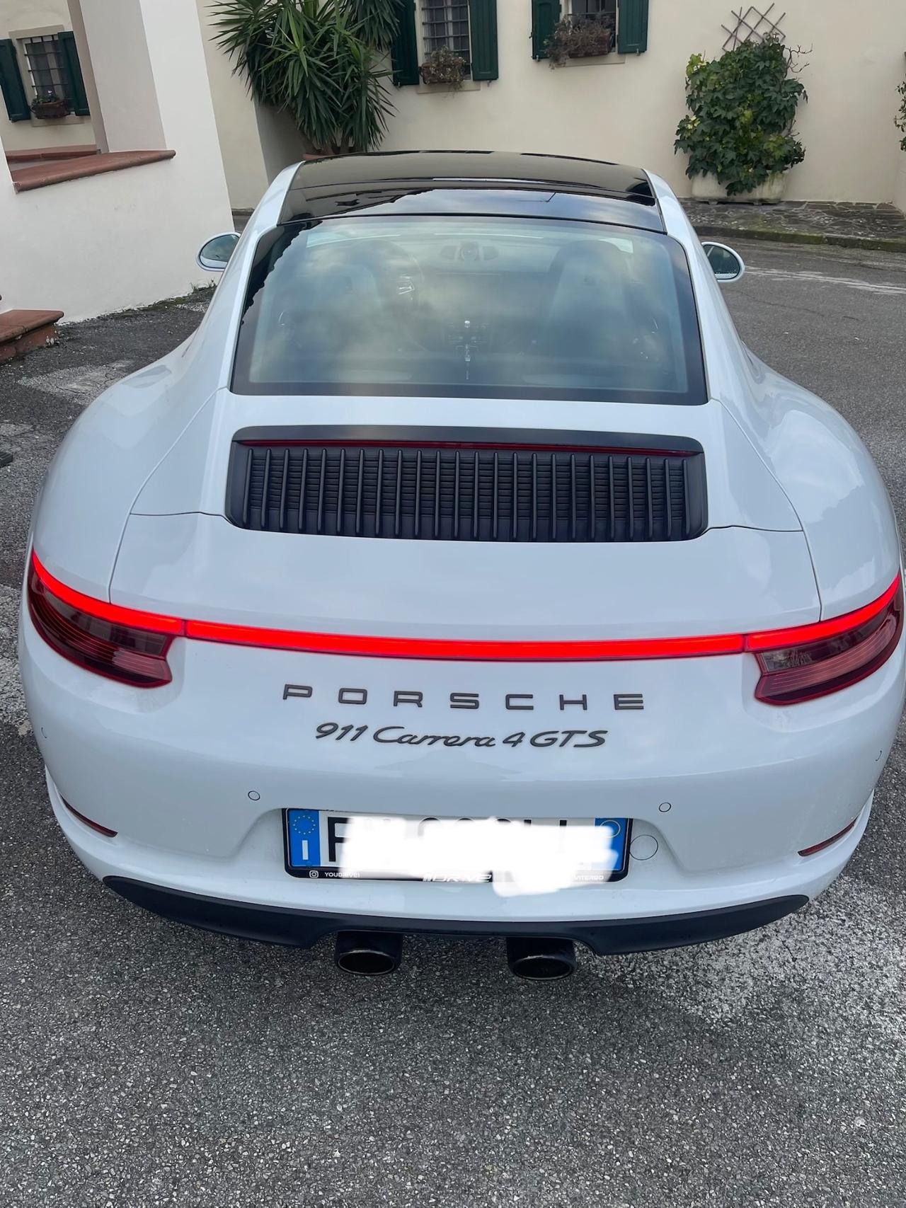 Porsche 911 Carrera 4S