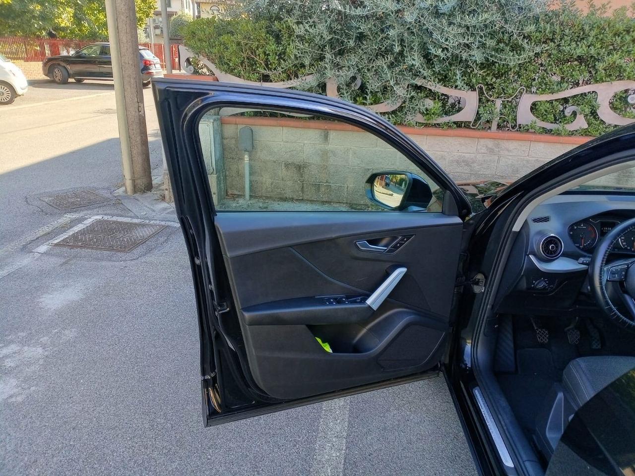 Audi Q2 Identity Black 1.6 30 TDI #6697