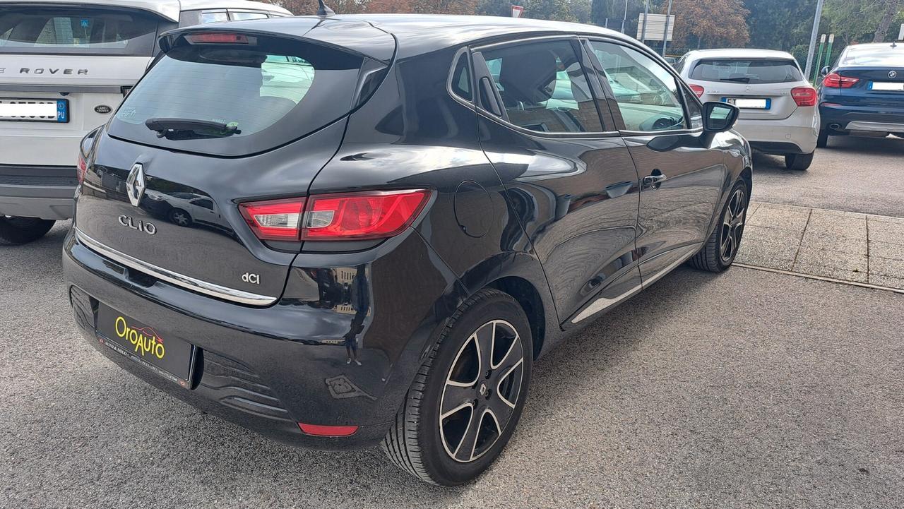 Renault Clio 1.5 dCi 5p-Navi-Bluetooth-Cerchi...