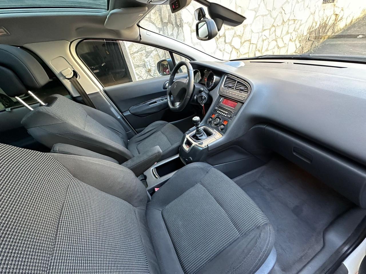 Peugeot 5008 1.6 VTi 120CV Tecno