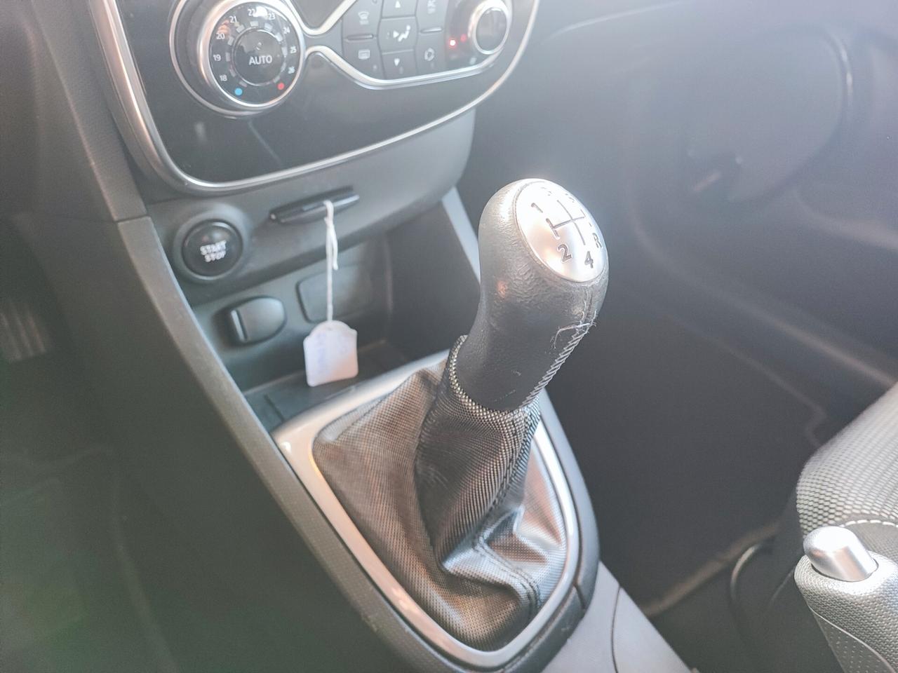 Renault Clio 1.2 75CV GPL 5 porte Costume National