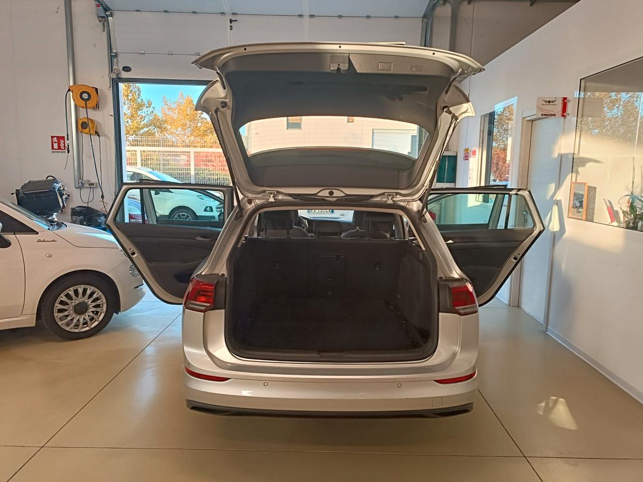 Volkswagen Golf Variant 2.0 TDI SCR DSG Style