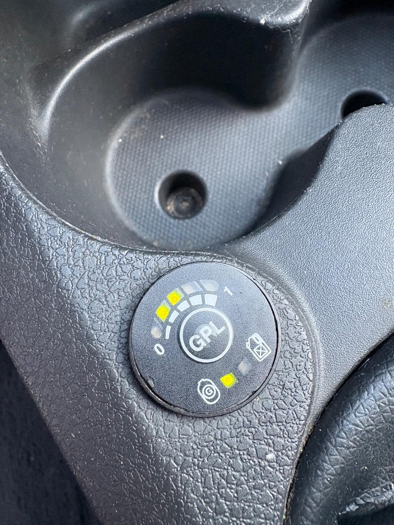 Dacia Sandero 1.2 GPL 75CV scad. 2036