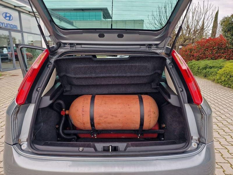 FIAT Grande Punto Grande Punto 5p 1.4 METANO Active 77cv