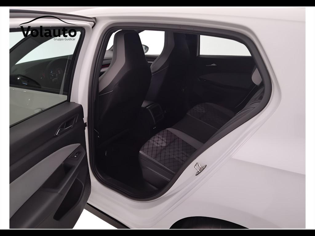 VOLKSWAGEN Golf VIII 2020 - Golf 1.5 etsi evo R-Line 130cv dsg