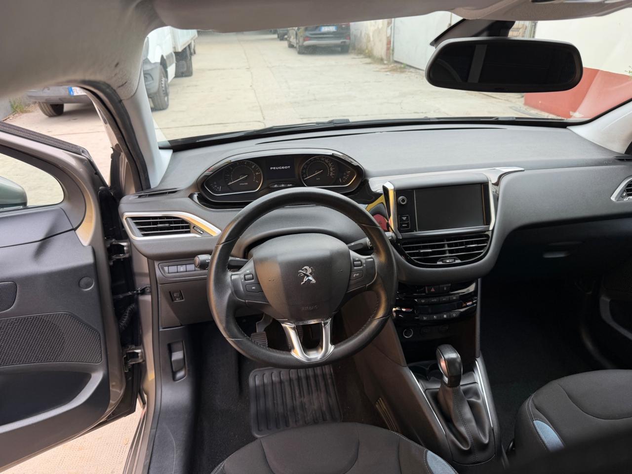 Peugeot 208 1.2 VTi 5 porte Navigatore - 2012