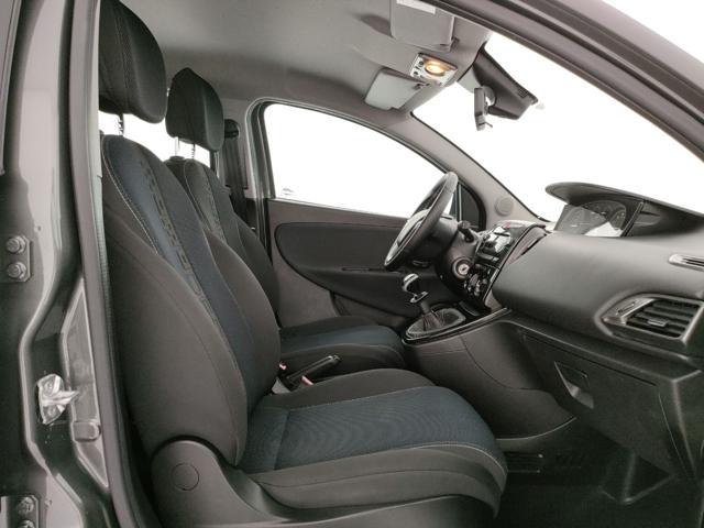 LANCIA Ypsilon 1.2 69 CV 5 porte S Momodesign