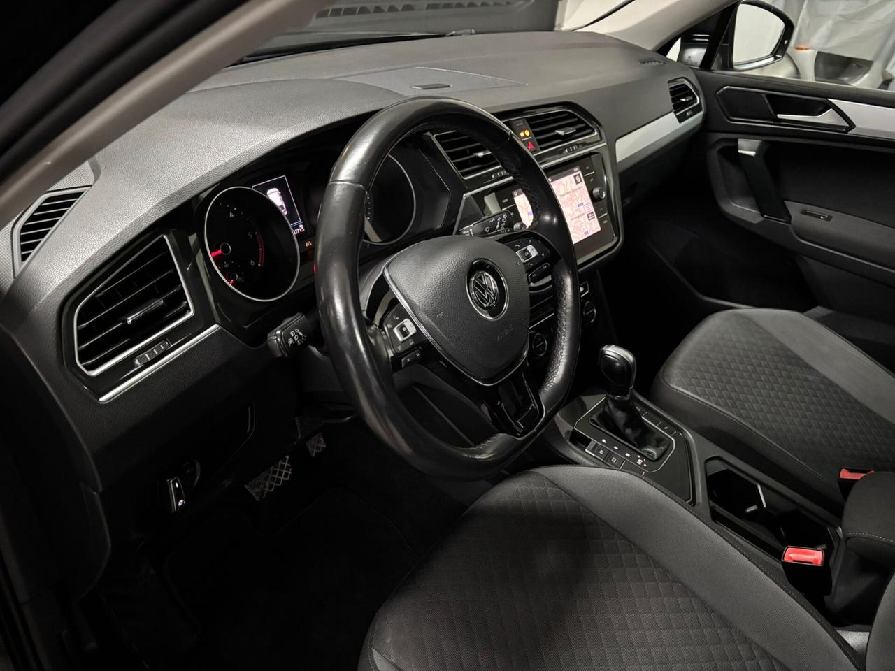 Volkswagen Tiguan 2.0 TDI SCR DSG Business BlueMotion Technology