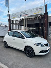 Lancia Ypsilon 1.0 FireFly 5 porte S&S Hybrid Ecochic Gold