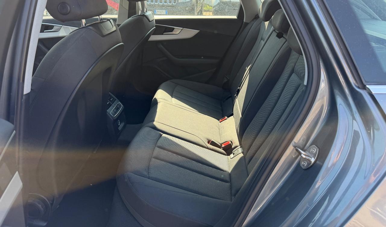 Audi A4 2.0 Tdi 150cv S-Tronic