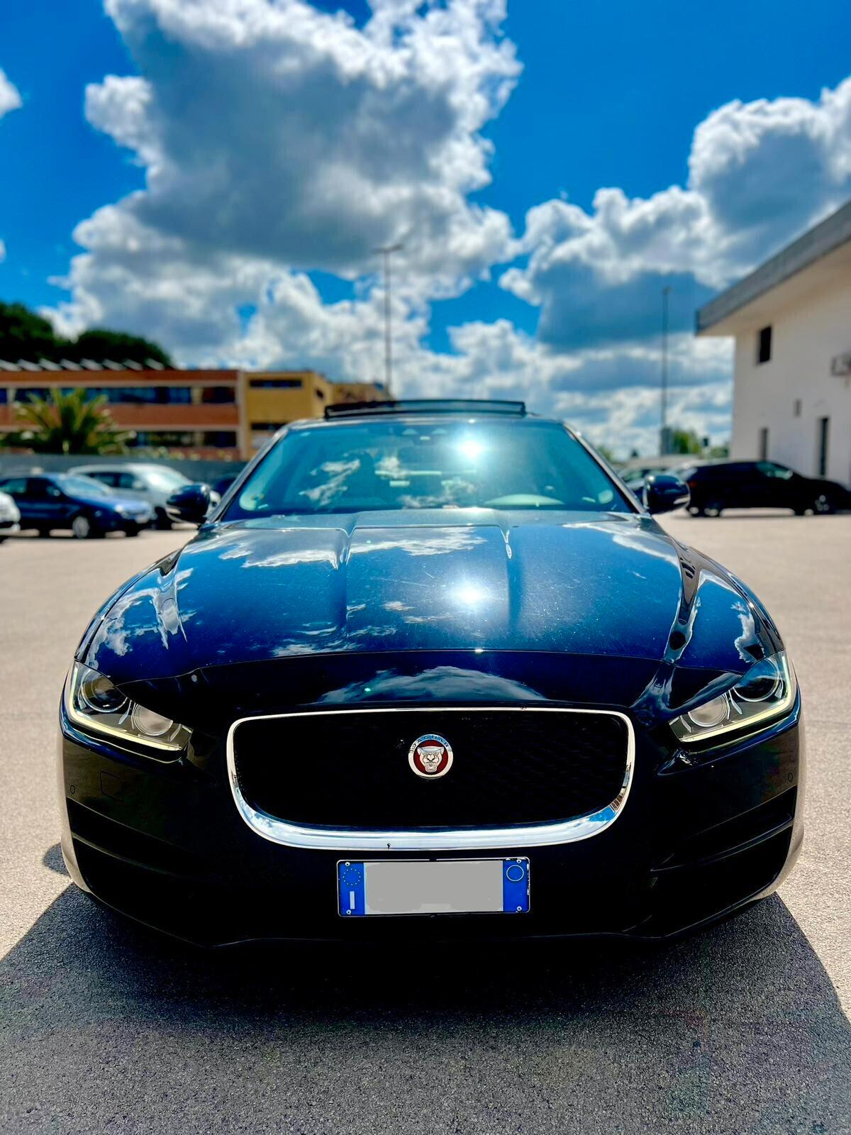Jaguar XE 2.0 D Turbo 180CV aut. Prestige